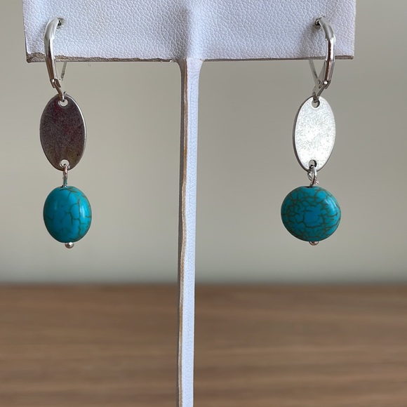 HAND CRAFTED EARRINGS Turquoise Howlite Silver Plated Heart Charm - Picture 5 of 11